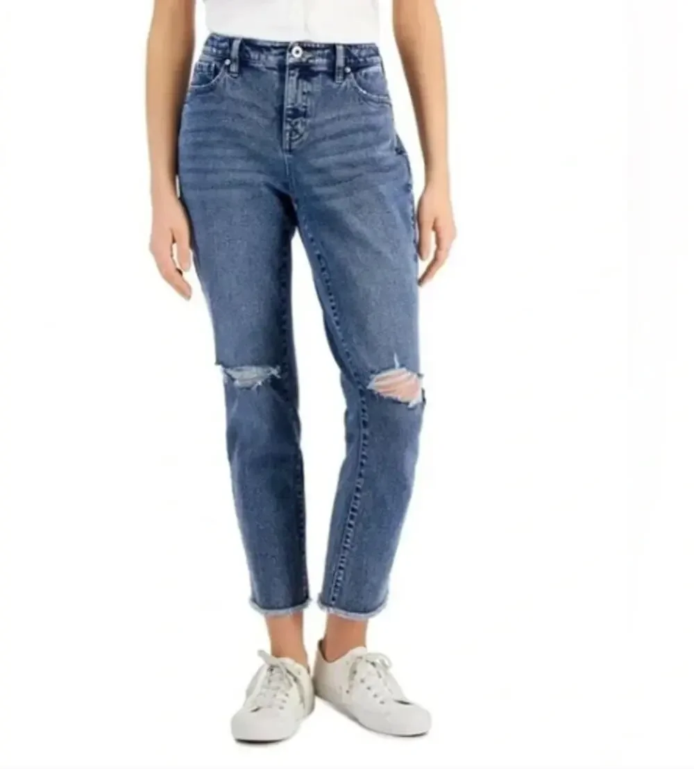 Style&Co Curvy Girlfriend Distressed Cut Off Jeans 16